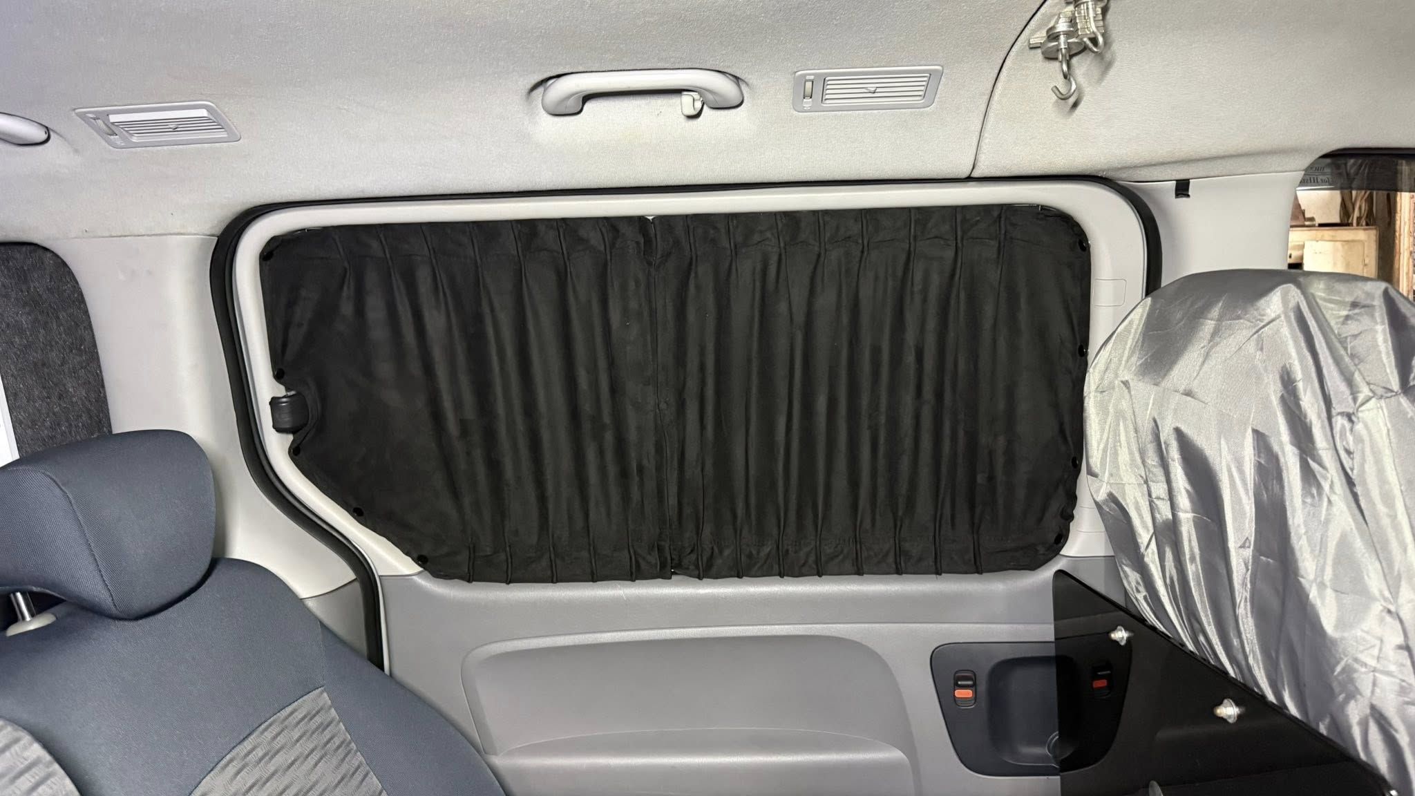 改裝實績 4 - 客製化車窗窗簾